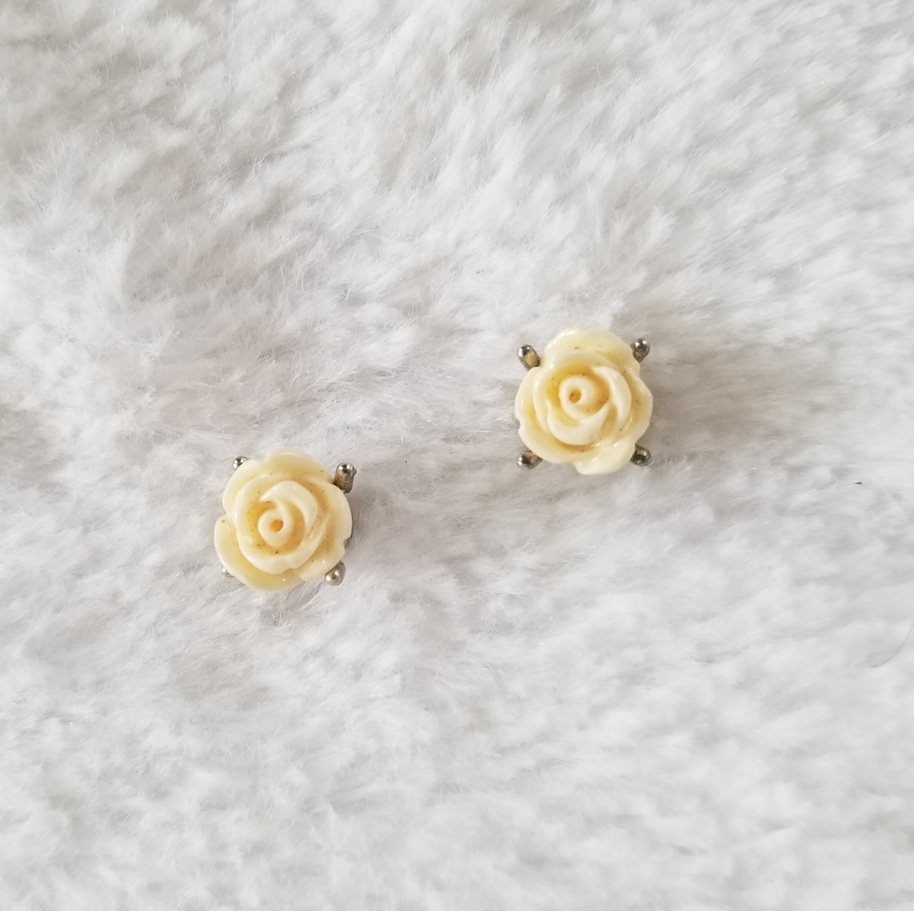 2/$15 Rosebud Earrings